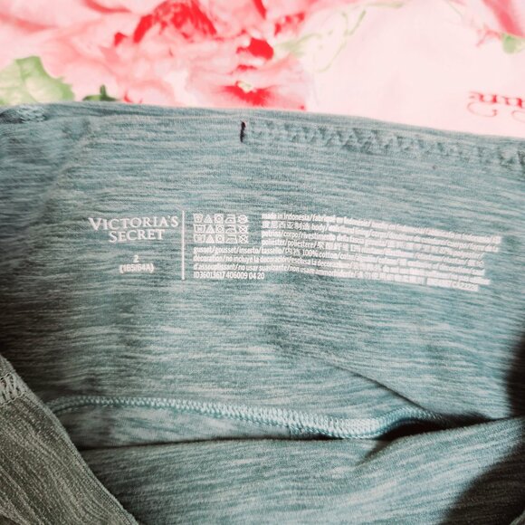 Victoria's Secret High waist active leggings Size 2 short - Picture 3 of 4